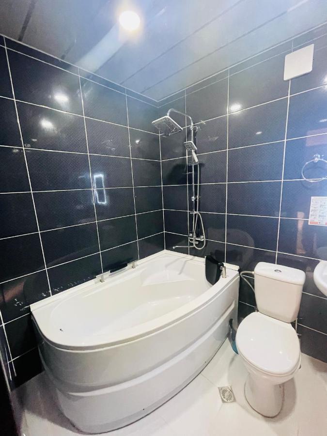 Quality Inn טביליסי מראה חיצוני תמונה