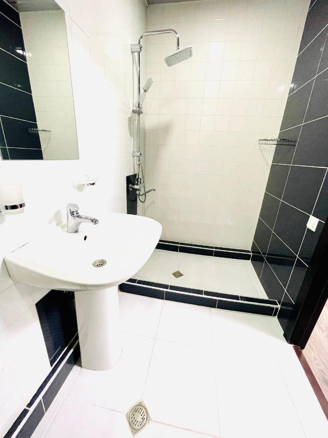 Quality Inn טביליסי מראה חיצוני תמונה